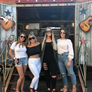 Meet your Posher, Abby